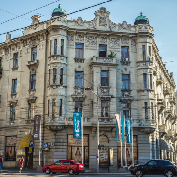 Obnavlja se park kod hotela Bristol: Evo šta je u planu