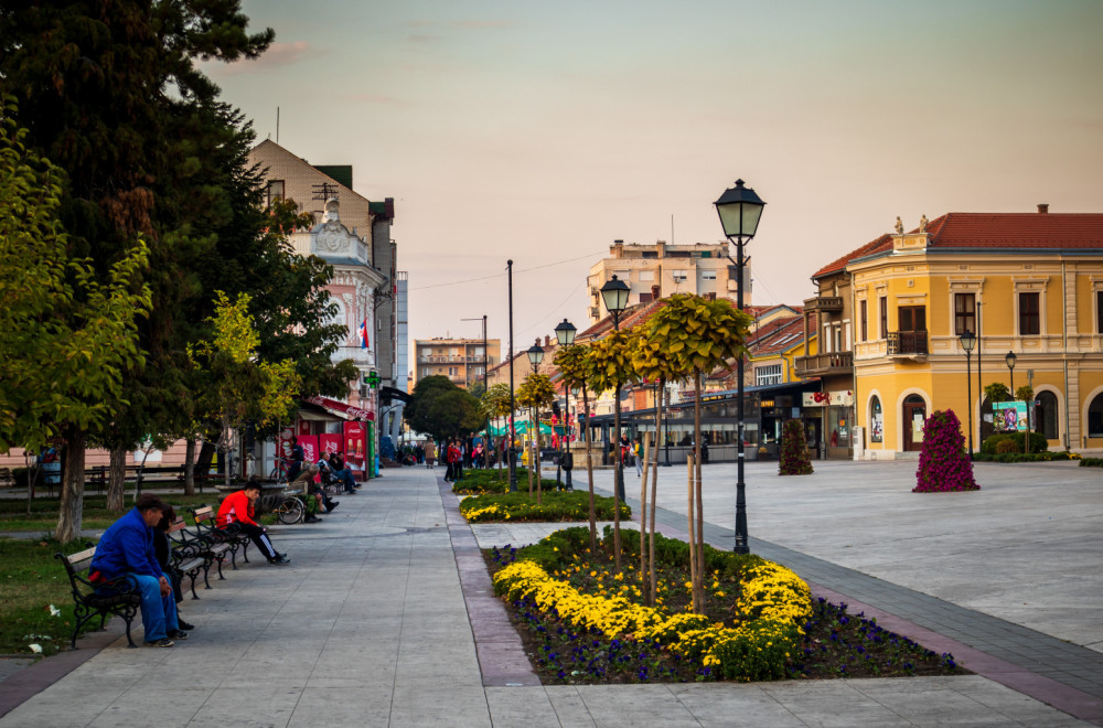"Danas imamo svetlu budućnost pred sobom"; Građani Negotina o industriji i razvoju istoka Srbije