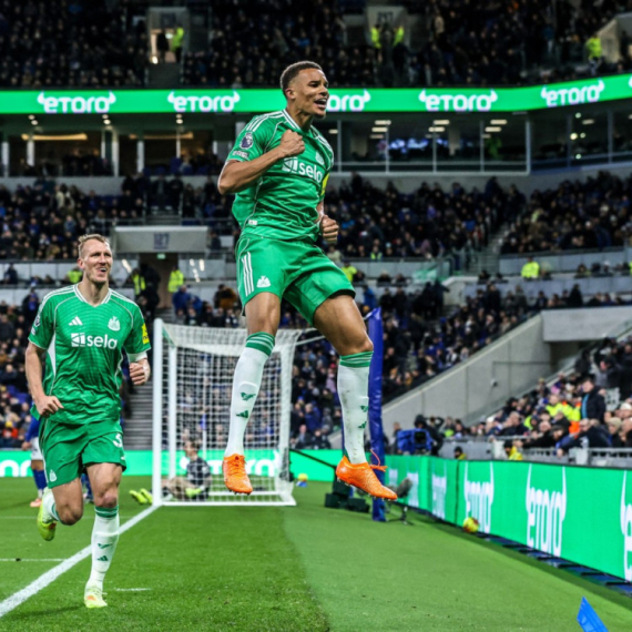 Njukasl uz "poker" srušio Everton VIDEO