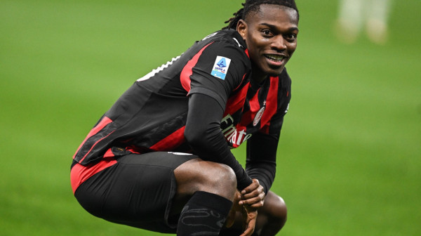 Ko će drugi nego Leao! Milan na vrhu Serije A, Pavlović umalo tragičar VIDEO