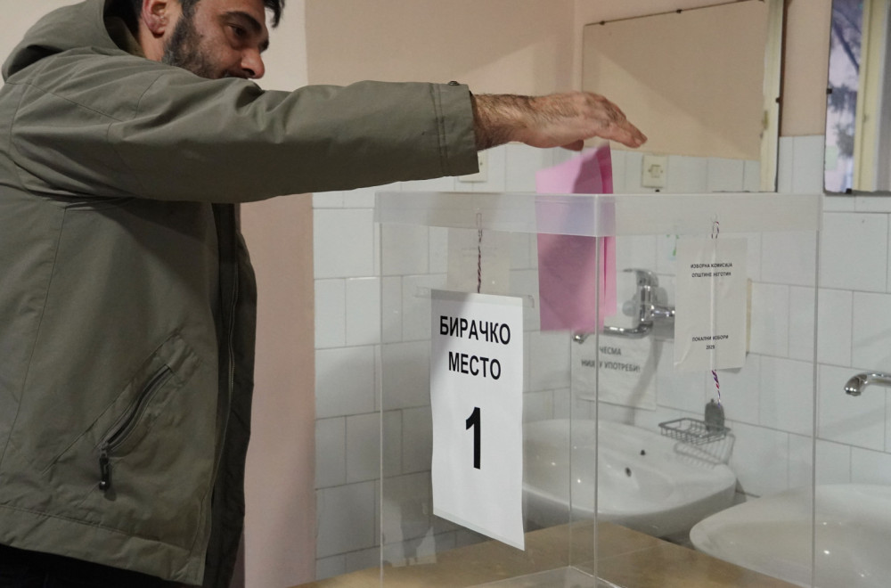 Lokalni izbori u Negotinu, Mionici i Sečnju; Otvorena sva biračka mesta za glasanje FOTO