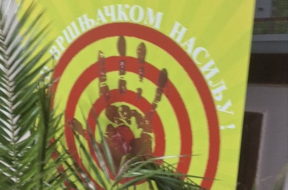 Sramota: U Sečnju krvave šake dočekale birački odbor i prve glasače