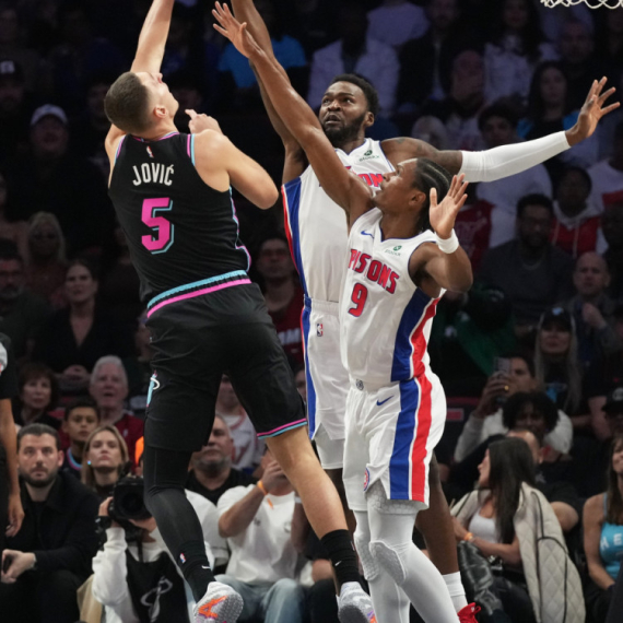 Majami umalo do čuda na povratku Jovića – Detroit vlada Istokom