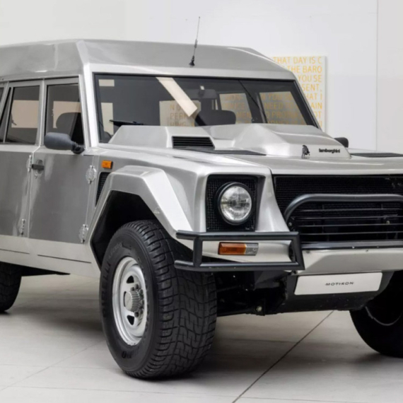 Jedini Lambo LM002 karavan na svetu: Napravljen za sultana, vozio ga šef BMW-a FOTO