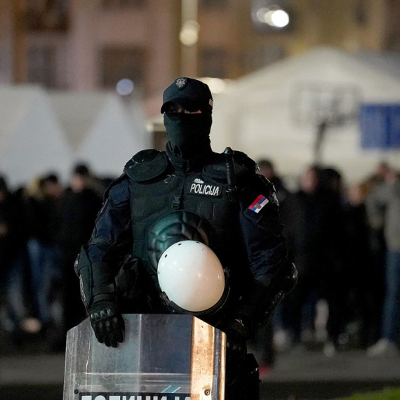 Otkriven identitet napadača iz Pionirskog parka; Vučić: Policija i nadležni državni organi rade svoj posao