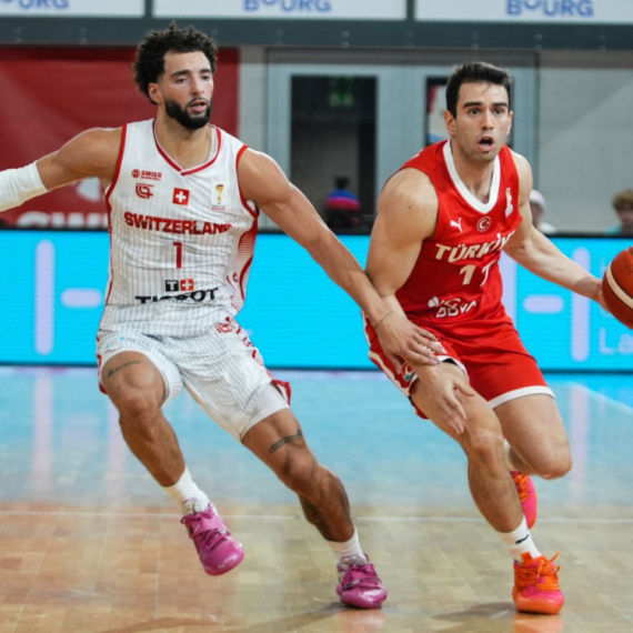 Turci sa pola gasa u Švajcarskoj – red je na Srbiju