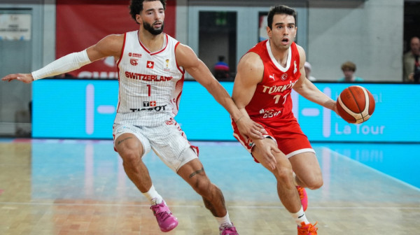 Turci sa pola gasa u Švajcarskoj – red je na Srbiju