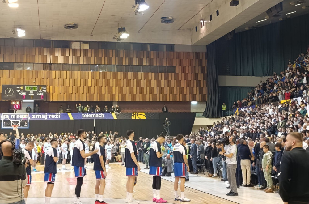 Sramno – pogledajte kako su navijači BiH "pozdravili" himnu Srbije! VIDEO