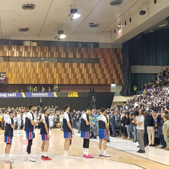 Sramno – pogledajte kako su navijači BiH "pozdravili" himnu Srbije! VIDEO