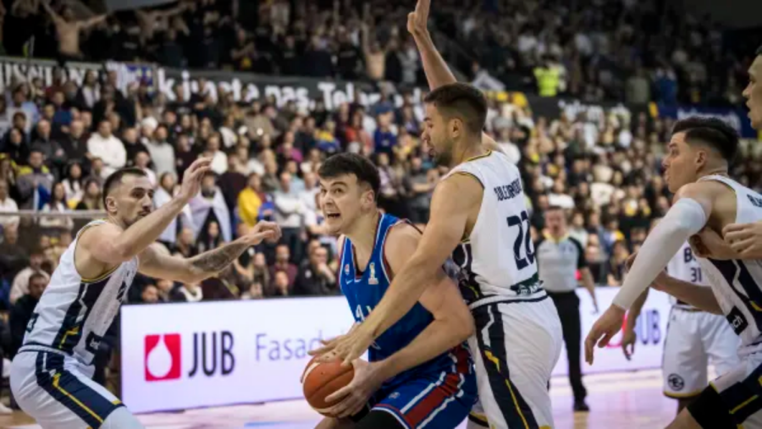 Tanasković i Momirov utišali Skenderiju – veliki preokret i pobeda Srbije!