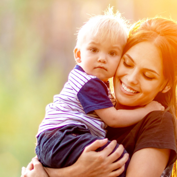 Tri navike koje praktikuju roditelji izuzetno uspešne dece