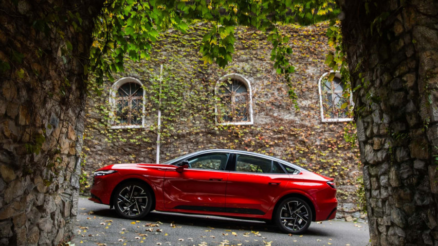 Da, Ford Mondeo je još živ i upravo je redizajniran FOTO