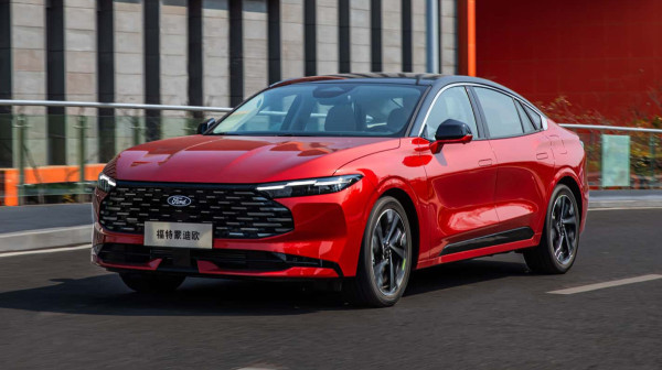 Da, Ford Mondeo je još živ i upravo je redizajniran FOTO