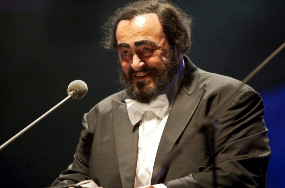 Skandal u Italiji: "Ovo je ruganje sećanju na Pavarotija" FOTO