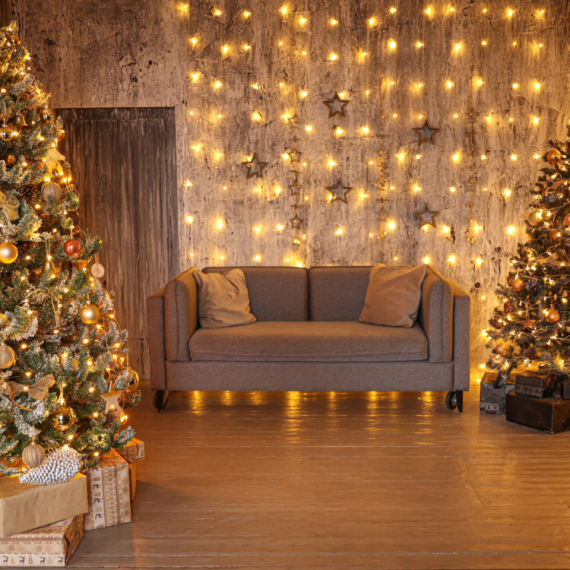 Trikovi s novogodišnjim lampicama: Kako da imate najlepše ukrašen dom za praznike