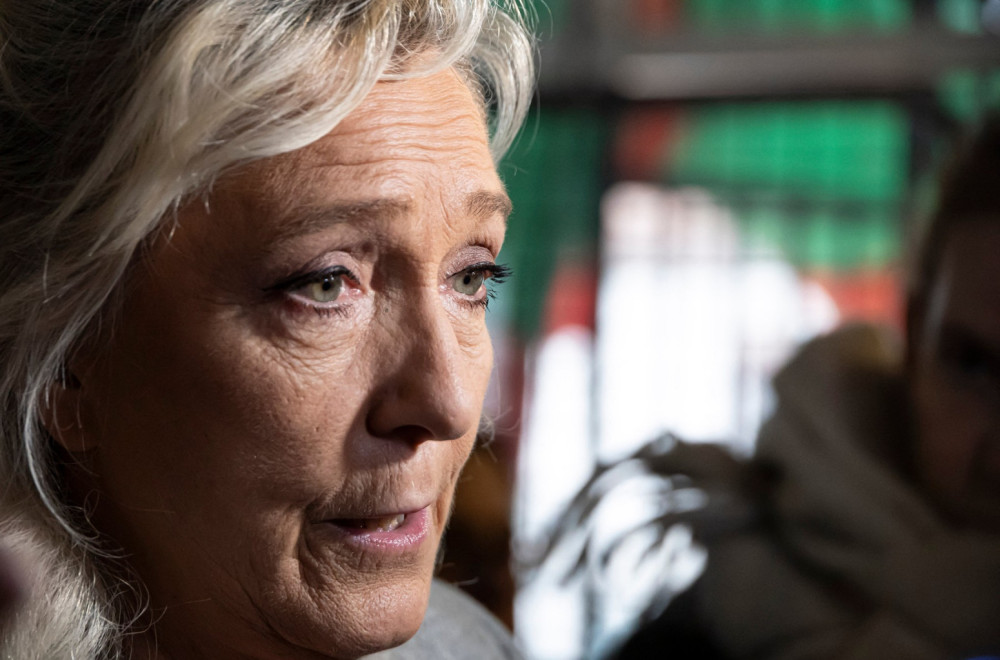 Jedan kandidat zasenio Marin le Pen