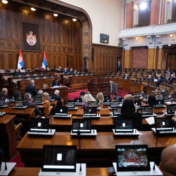 Završena sednica Skupštine: Poslanici raspravljali o blokaderskom nasilju u Pionirskom parku; Nastavak sutra