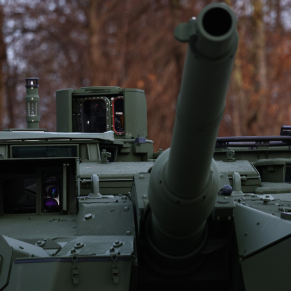 Hrvatska se naoružava: Kupuje 18 francuskih cezara i 44 leoparda od Nemačke