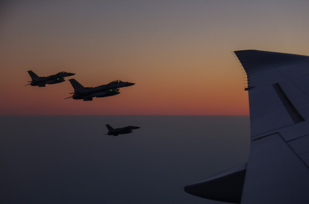 Šok; Holanđani podigli borbene avione