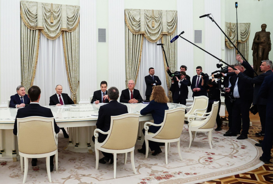 Amerikanci stežu obruč: Posle sastanka sa Putinom – udar na Zelenskog