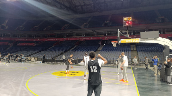 Sve je isto, samo Obradovića nema VIDEO