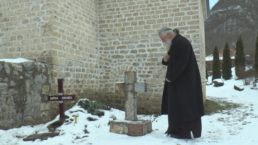 Srpska svetinja skrivena u šumama na samoj granici: Manastir koji čuva mošti tri potomka loze Nemanjića FOTO
