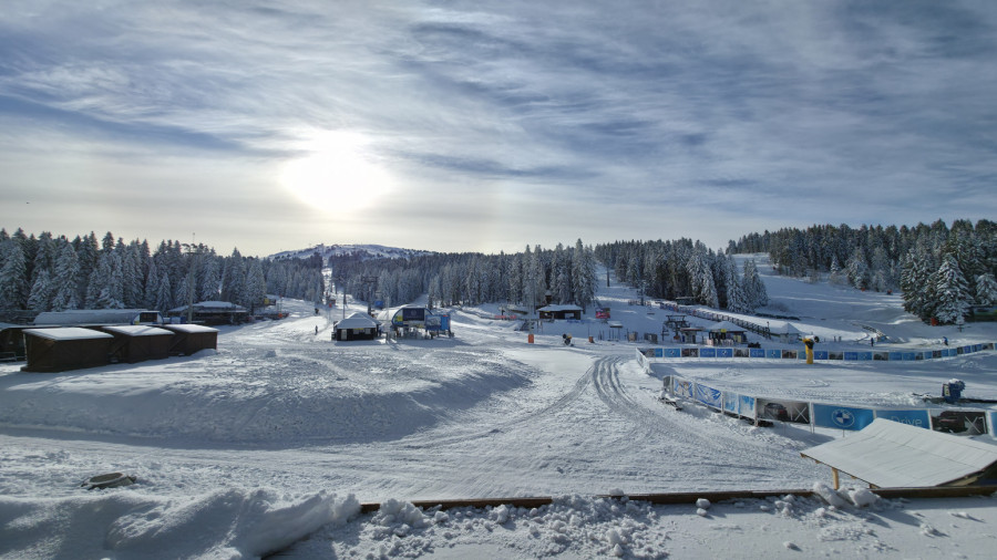 Više od 3.000 skijaša već stiglo na najpopularniju srpsku planinu: Staze su spremne FOTO/VIDEO