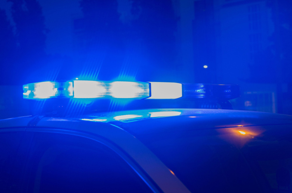 Teška saobraćajna nesreća u Vojvode Stepe: Vozač udario u ostrvo, pa lomio sve pred sobom VIDEO