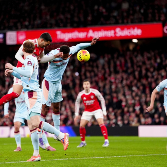 Arsenalova dva komada za tri boda – 7+ na Ameksu – Milenkovićev tim beži od opasne zone