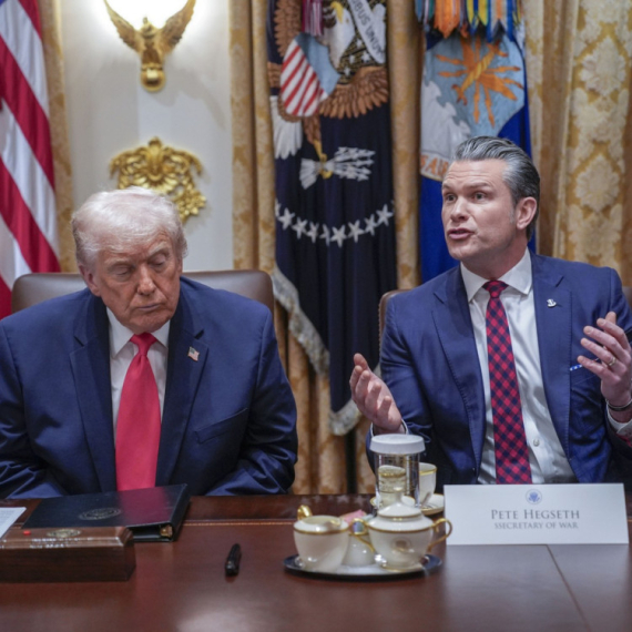 Bela kuća stala u Hegsetovu odbranu; "Tramp ga podržava"