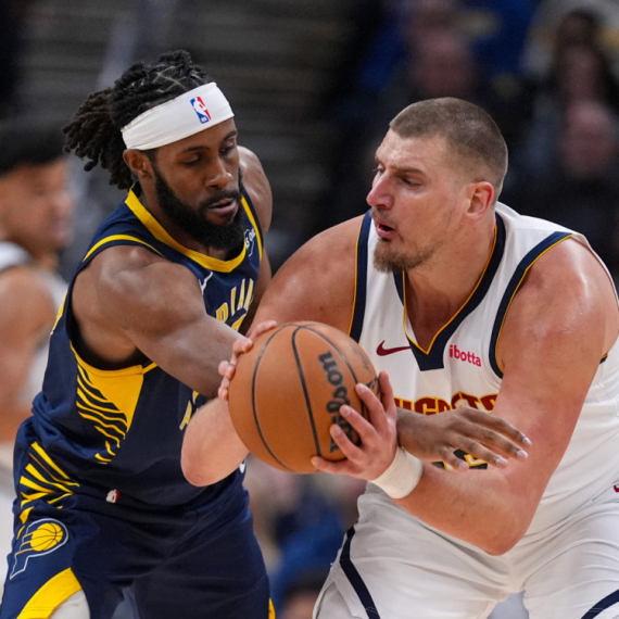 Fenomenalni Jokić ostao u Marejevoj senci – 52! VIDEO