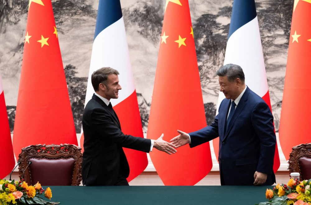 Macron and Xi in a "tête-à-tête"; Topic – Ukraine PHOTO/VIDEO
