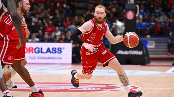 Mora na pauzu: Manion polomio nos