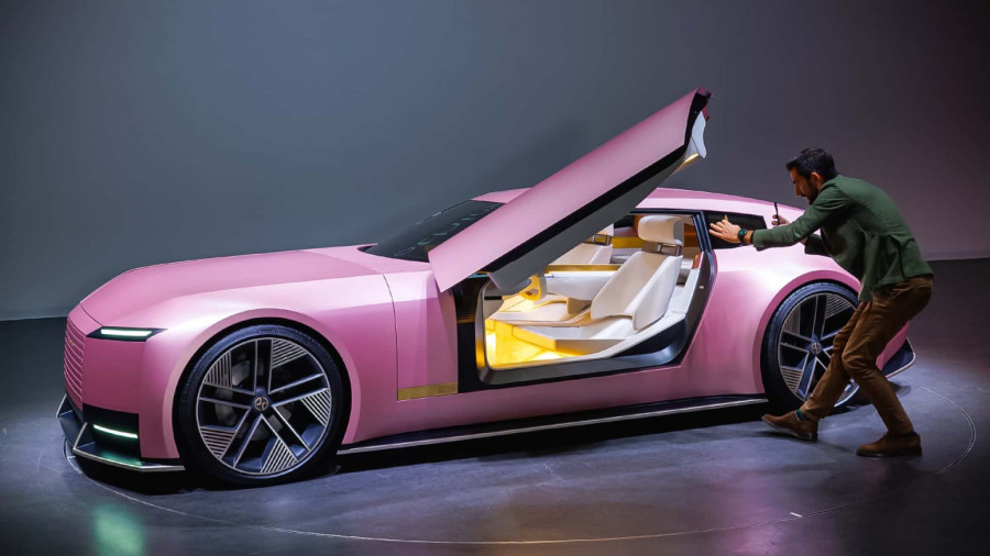 Jaguar negira da je smenio šefa dizajna: Šta se zapravo dešava u JLR-u?