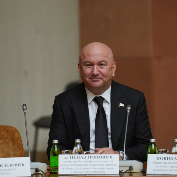 Ministri o presudi urednici "Novosti": "Primer kako se koriste institucije"; "Ovo je prvi put u istoriji"