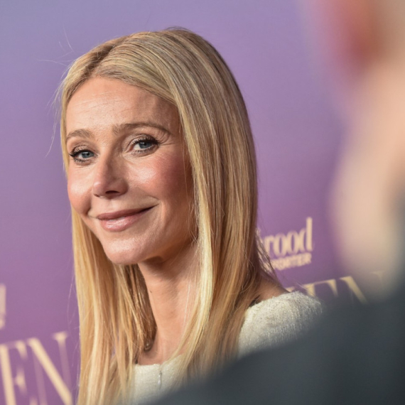 Svog supruga krije kao zmija noge, a sad znamo i zašto FOTO