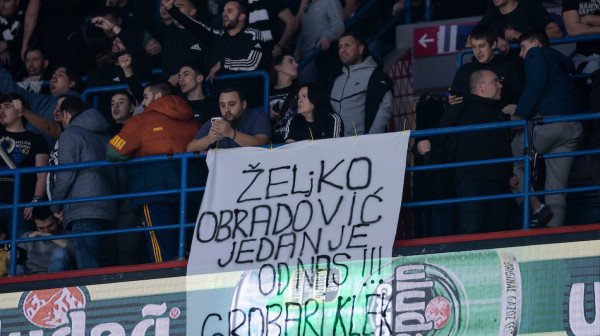 Navijači izviždali igrače Partizana i skandirali Obradoviću VIDEO