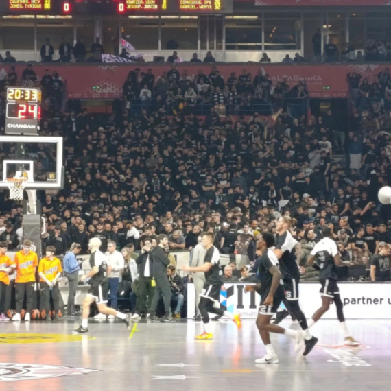 Navijači izviždali igrače – Partizan prvi put bez Obradovića