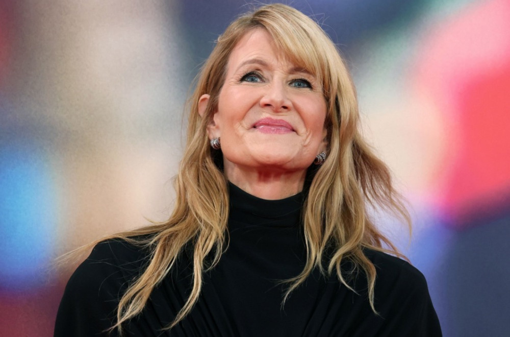 Lora Dern želi da zaboravi na ulogu u ovom filmu: "Kluni, Čarli Šin i ja, pamtim samo..."