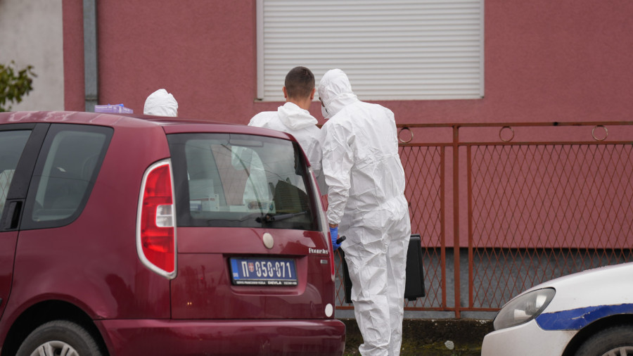 Ovo je prava tragedija: Komšije u šoku; Prve slike sa mesta trostrukog ubistva u Čačku FOTO/VIDEO