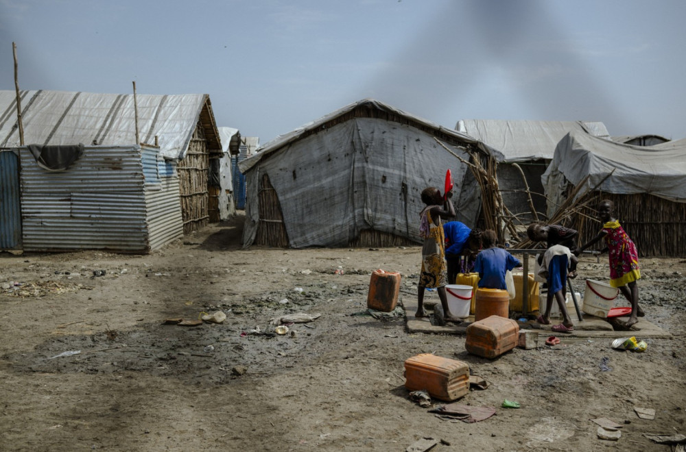 Masakr u vrtiću; Dronom pogodili zgradu, poginulo najmanje 33 dece FOTO