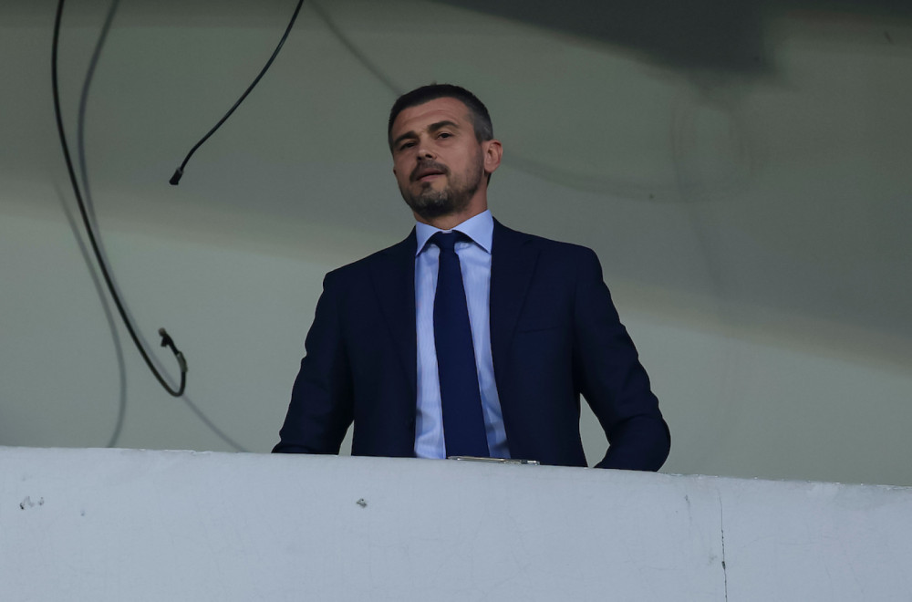 Oglasio se Danko Lazović!