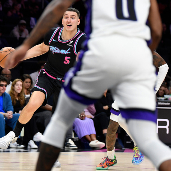 Jović se vratio – u stilu; Lavinov šou za pobedu Sakramenta