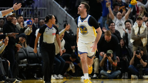 Nema Karija, Batlera, Grina - nije problem, tu je Spenser; Dalas u naletu