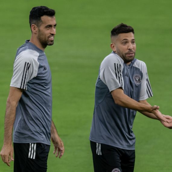 U senci Mesia... Alba i Buskets završili karijere