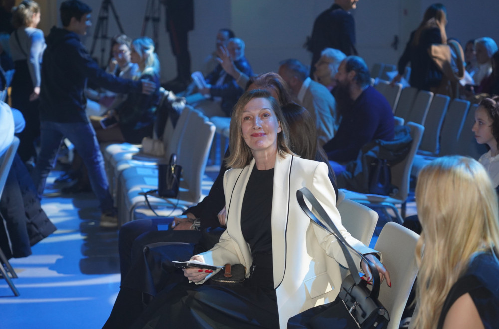 Pinki je video Tita, a Marija Salon 1905