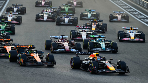 Gori u Abu Dabiju: Pjastri u 1. krugu obišao Norisa - Maks vodi!