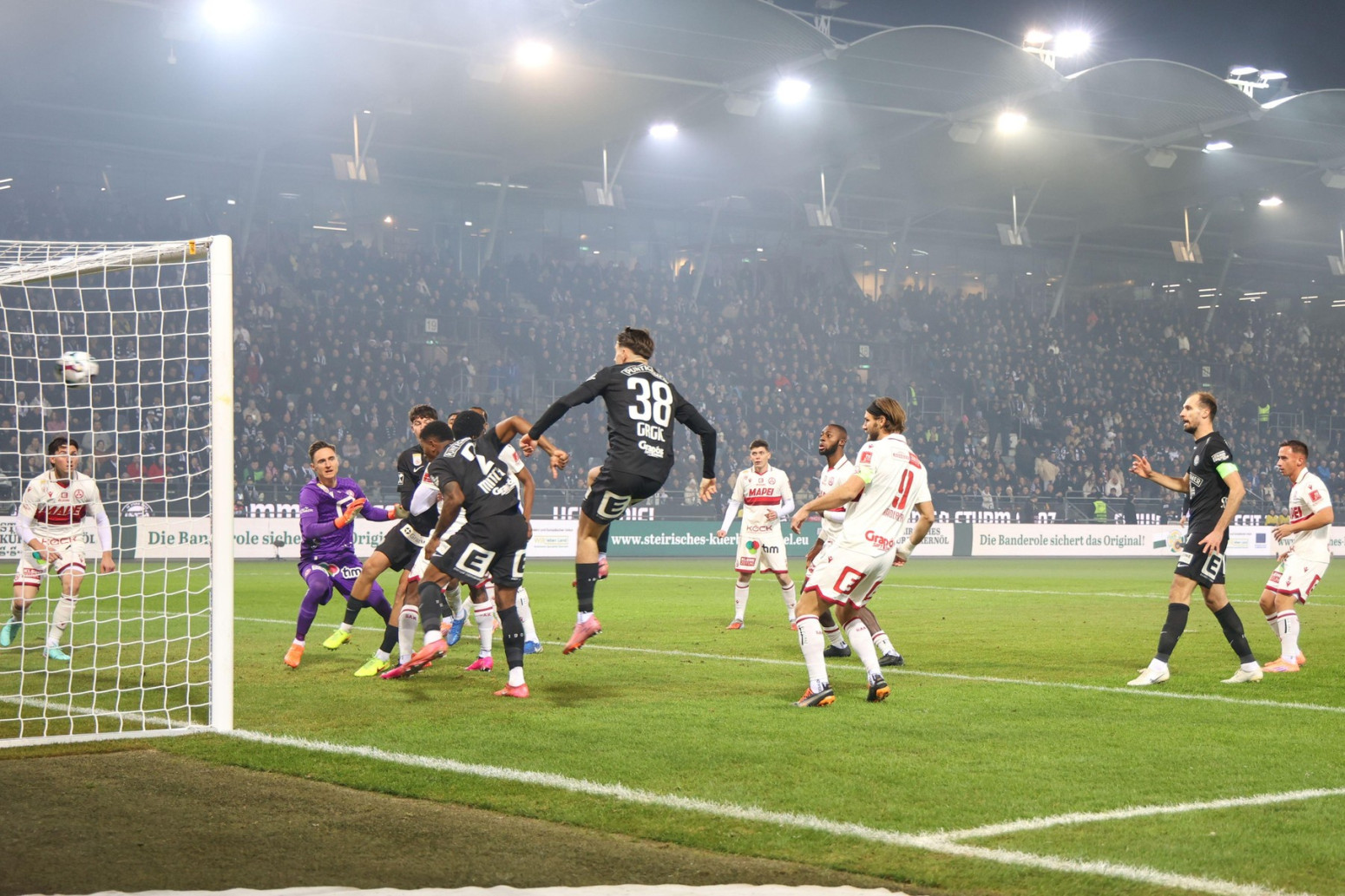 Šturm dočekuje Zvezdu u haosu!