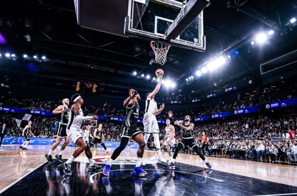 Partizan došao i do dvocifrene prednosti – probudio se i Sterling