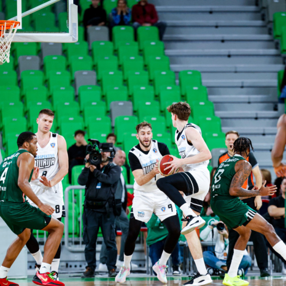Cedevita slavila u ljubljanskom derbiju